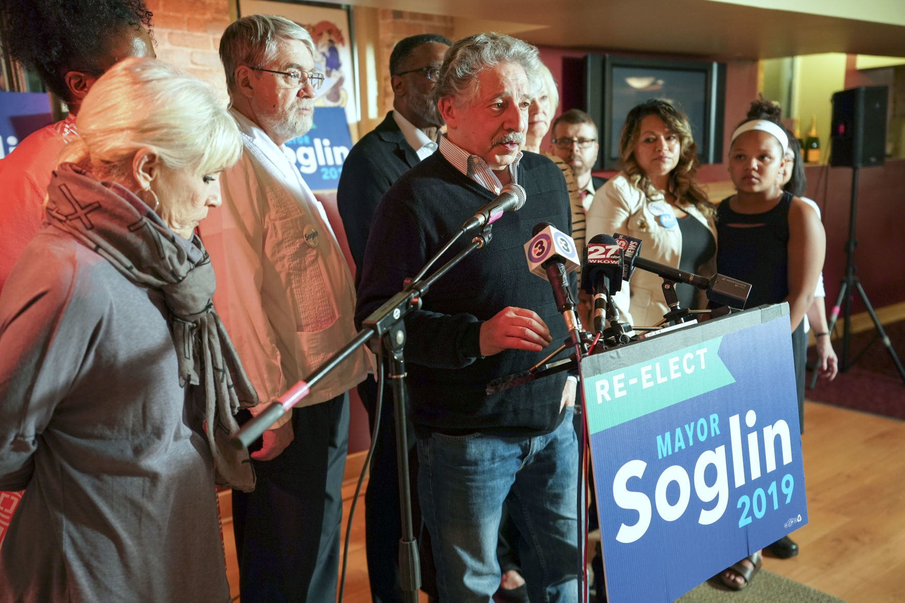 Soglin loses mayor's race